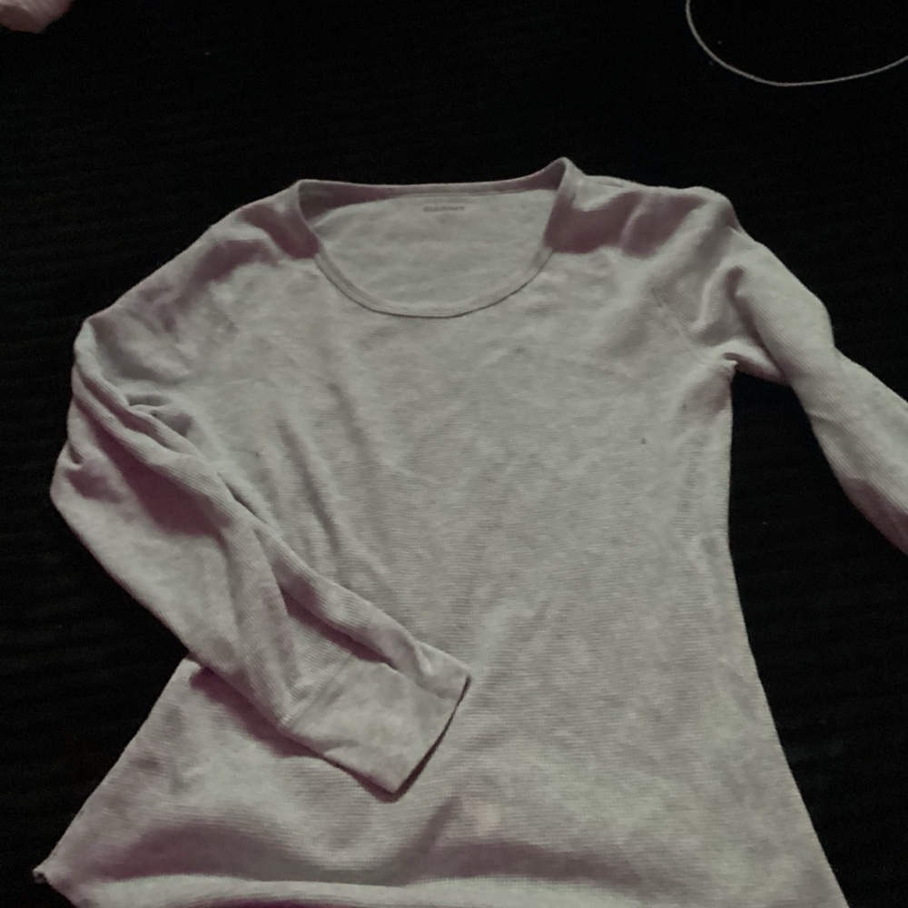 Long sleeve grey shirt